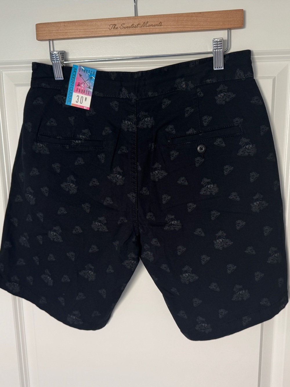 Men's Modern Culture Black Printed Floral Skull Casual Shorts - 8.5” inseam